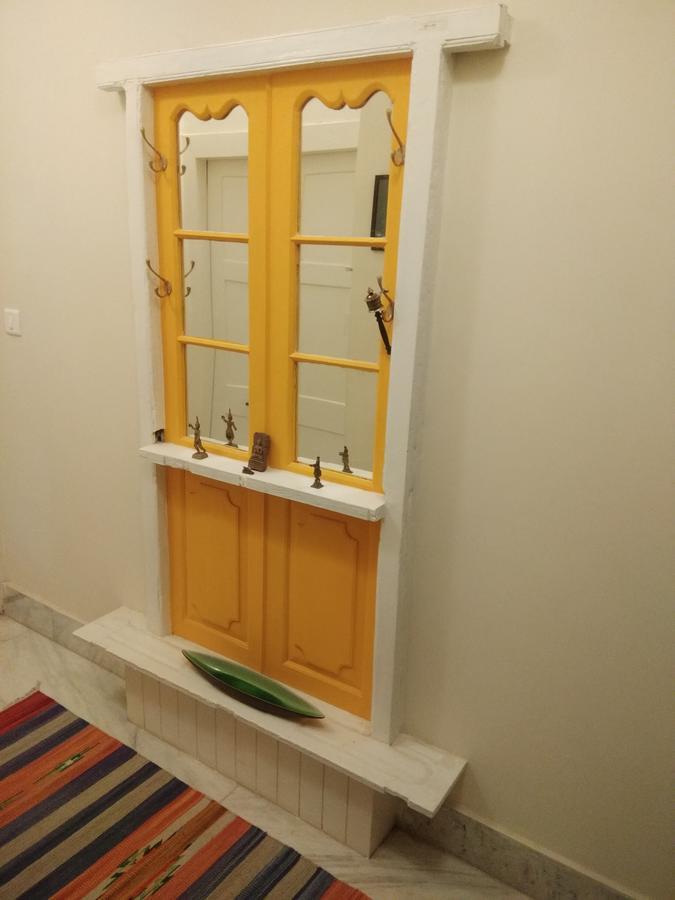 5/4 - Calcutta'S Freshest Bnb Экстерьер фото