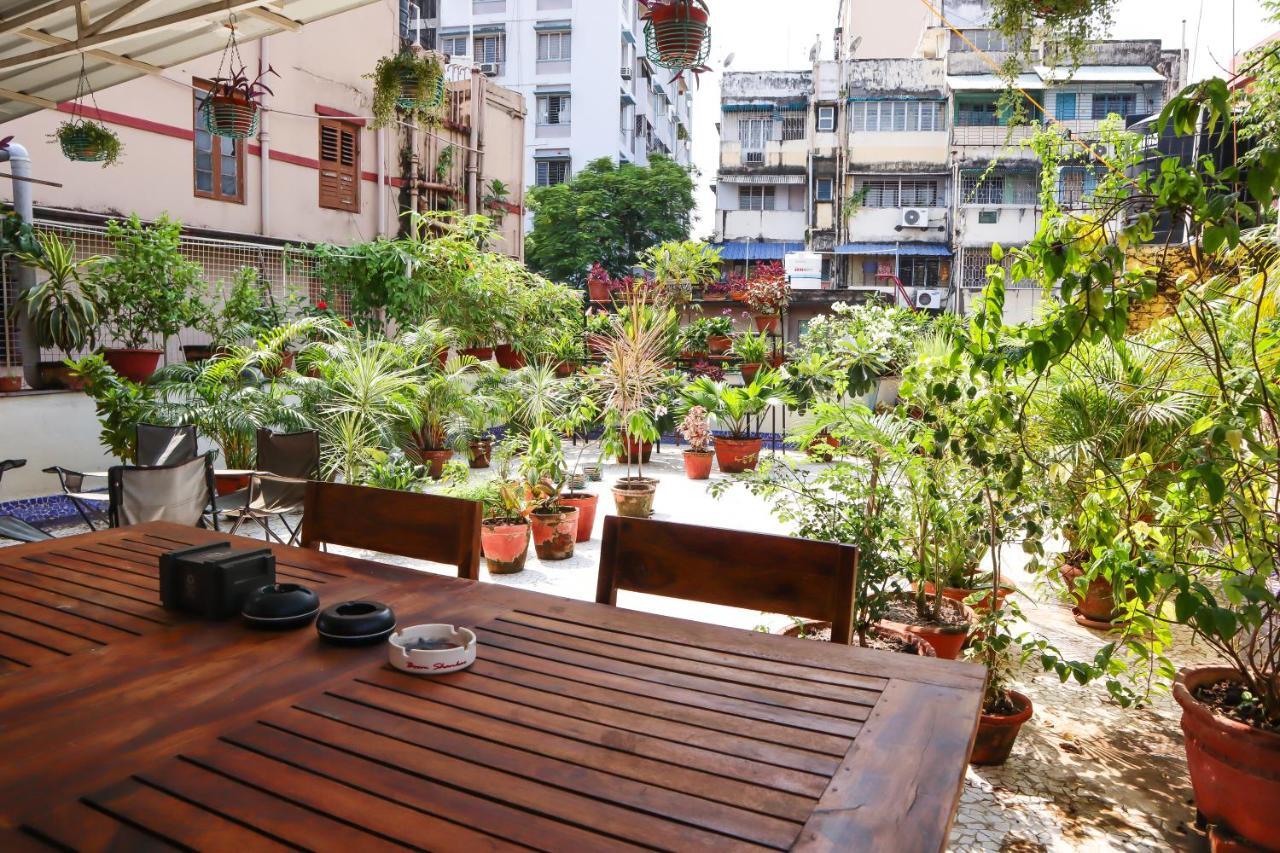 5/4 - Calcutta'S Freshest Bnb Экстерьер фото